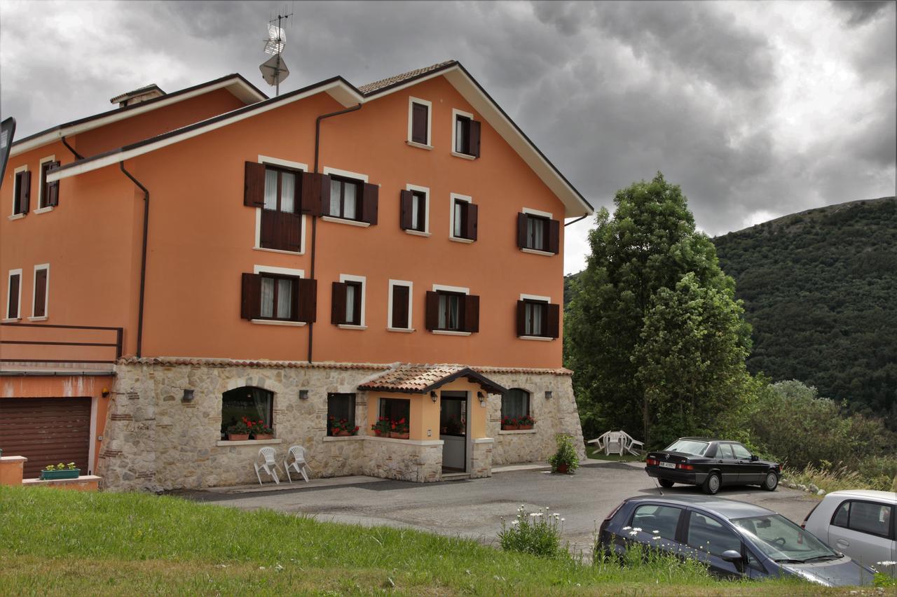 Hotel Il Ghiro Ovindoli Eksteriør billede